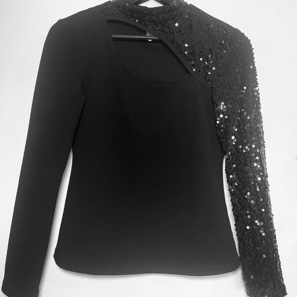 SHEIN Black Sequin One-Shoulder Top